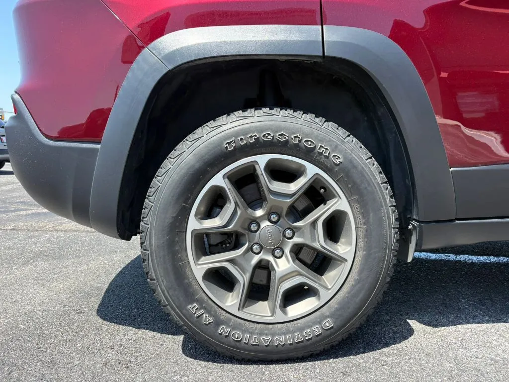 Jeep Cherokee photo 23