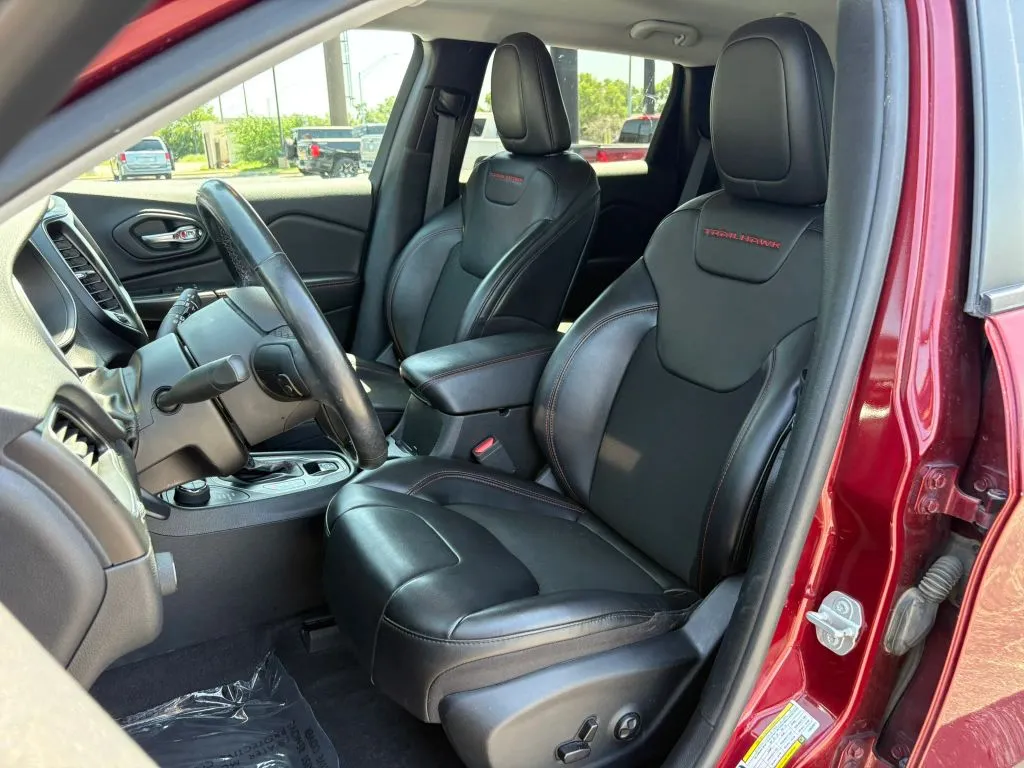 Jeep Cherokee photo 20