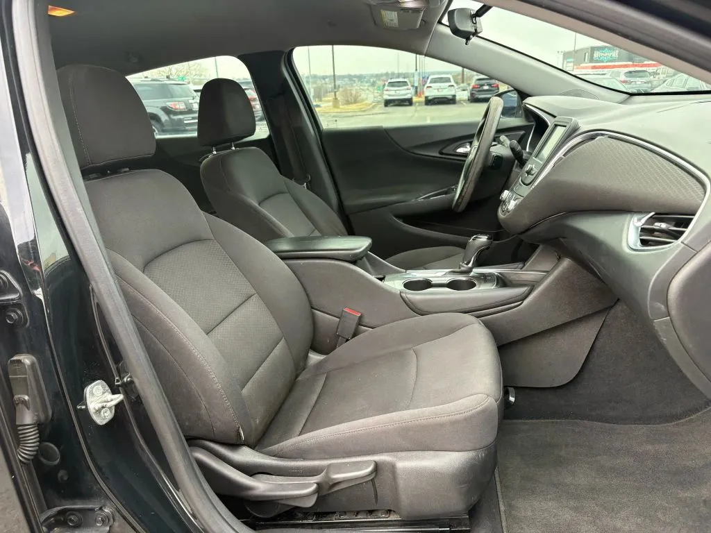 Chevrolet Malibu photo 14