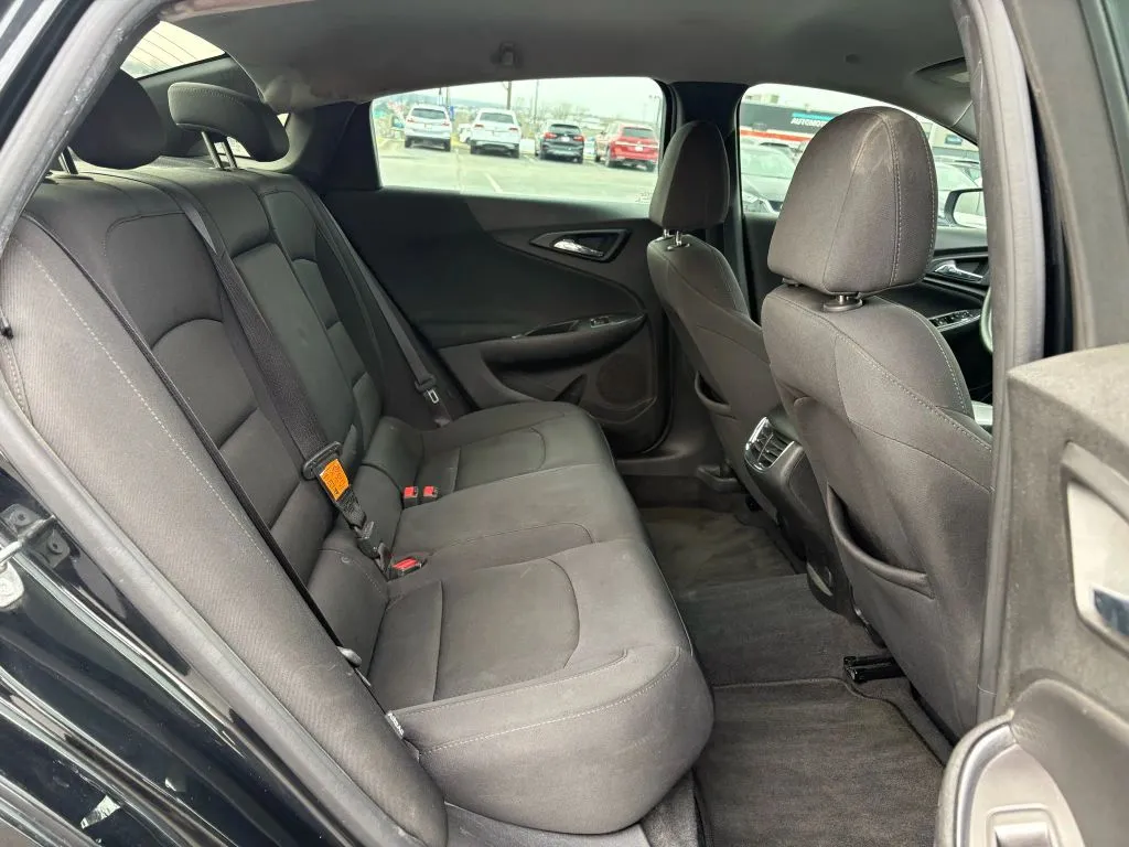 Chevrolet Malibu photo 16