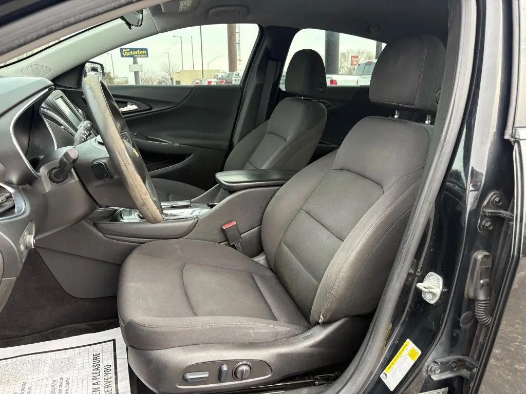 Chevrolet Malibu photo 18
