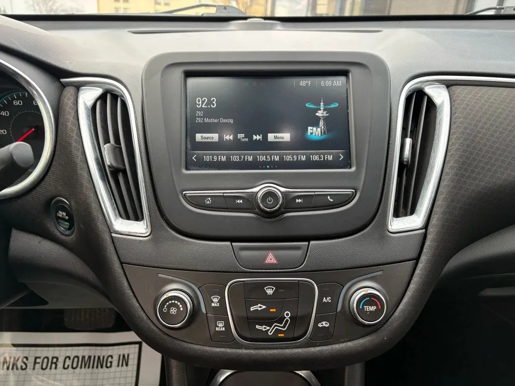Chevrolet Malibu photo 12
