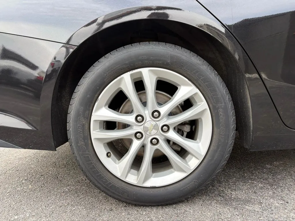 Chevrolet Malibu photo 21