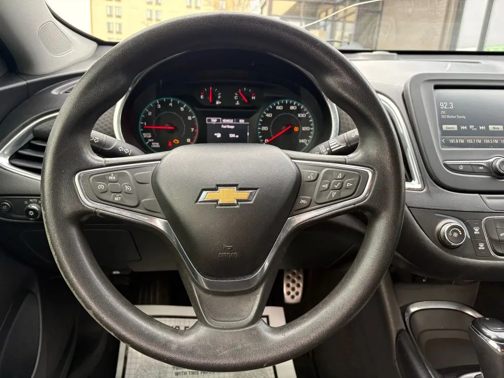 Chevrolet Malibu photo 13