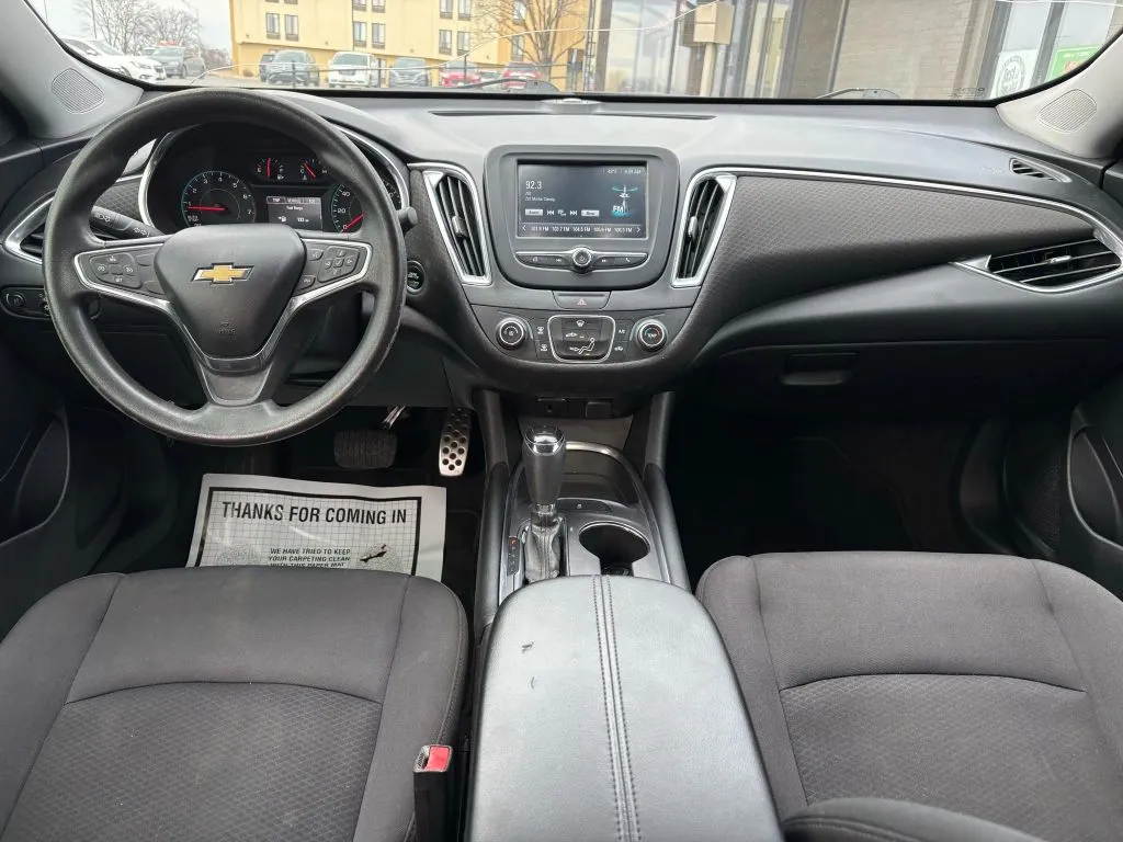 Chevrolet Malibu photo 11
