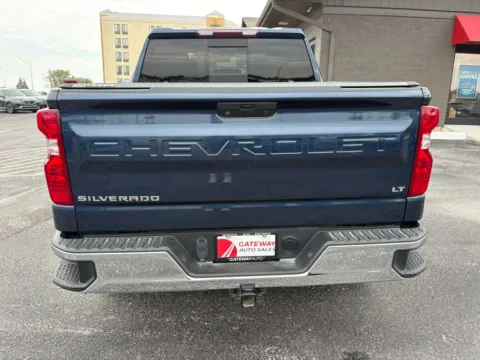More photos of 2021 Chevrolet Silverado 1500 Crew Cab LT Pickup 4D 5 3/4 ft at Gateway Auto Sales, NE
