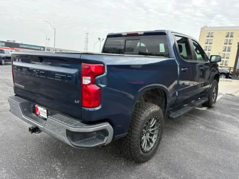 More photos of 2021 Chevrolet Silverado 1500 Crew Cab LT Pickup 4D 5 3/4 ft at Gateway Auto Sales, NE