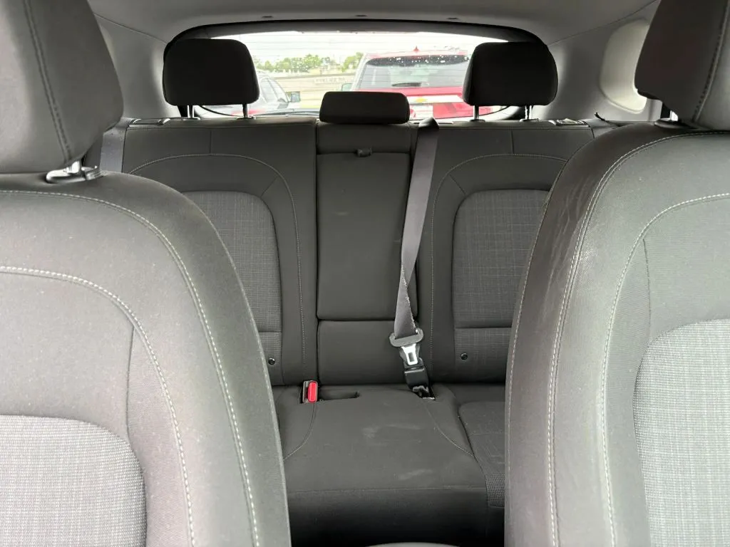Hyundai Kona photo 16
