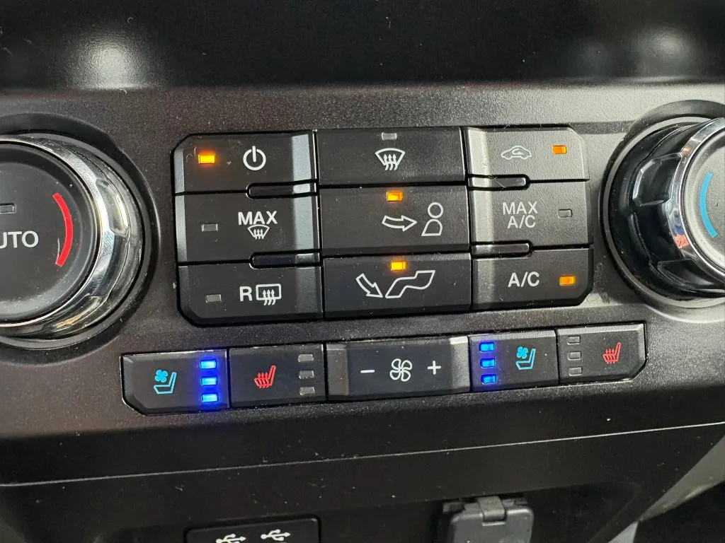Ford F-150 photo 11