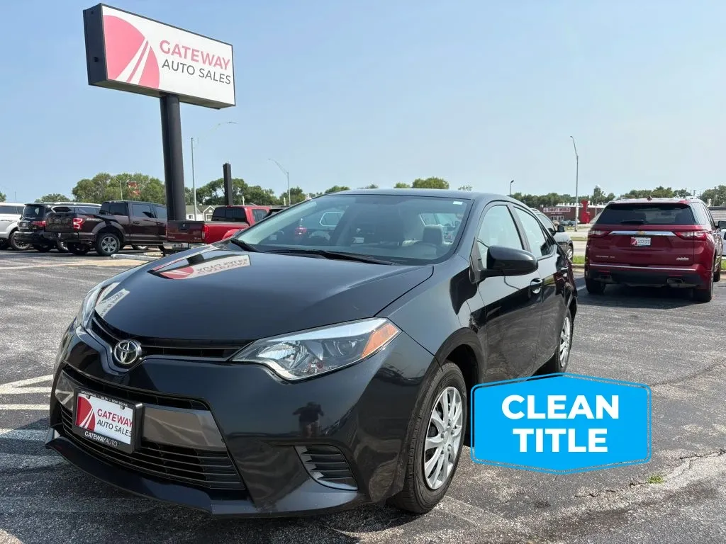 2016 Toyota Corolla LE Sedan 4D