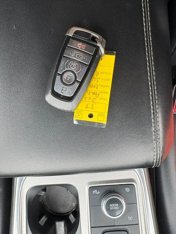 Ford Explorer photo 24