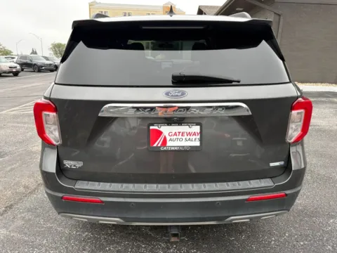 More photos of 2020 Ford Explorer XLT Sport Utility 4D at Gateway Auto Sales, NE