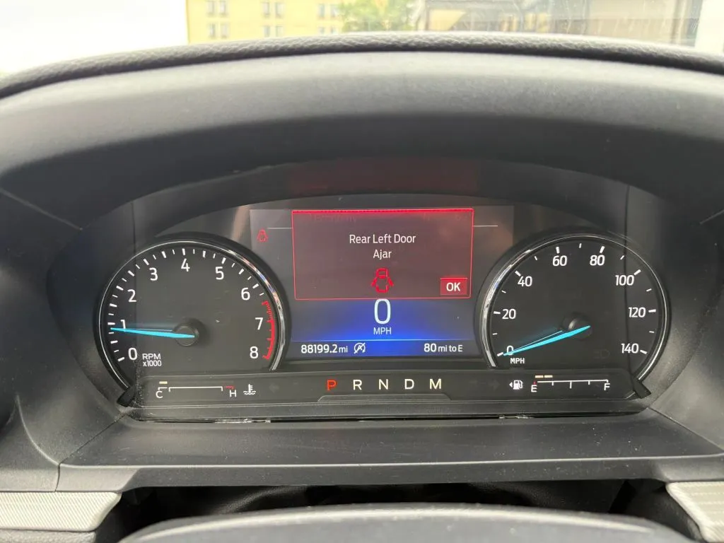 Ford Explorer photo 16