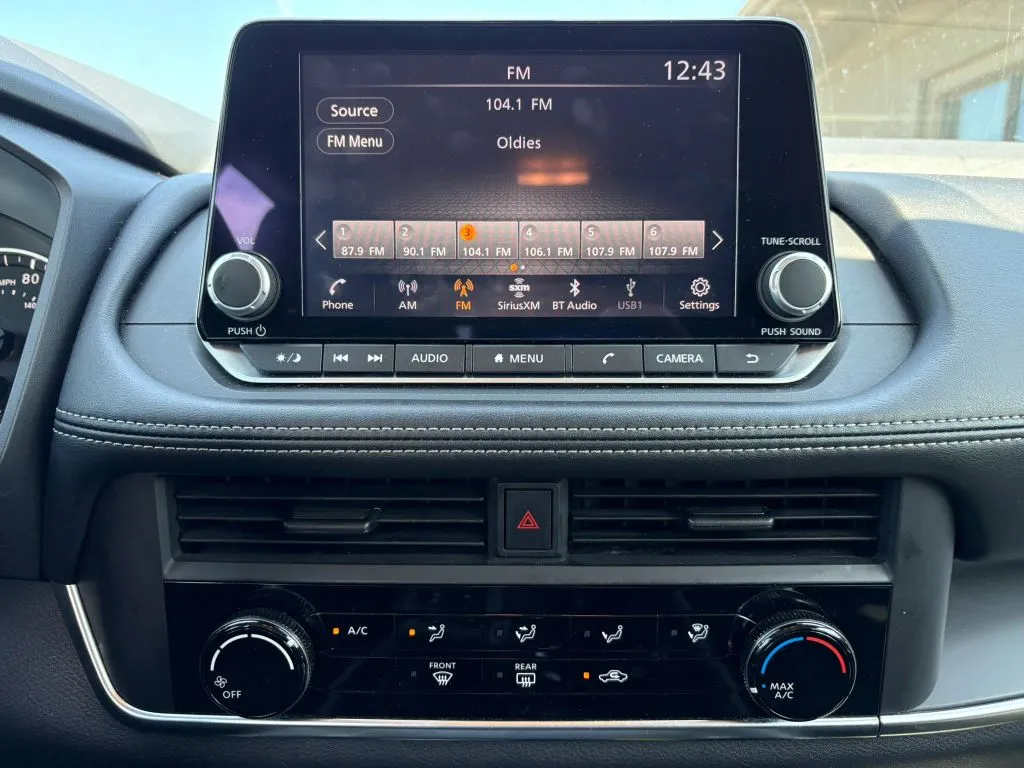Nissan Rogue photo 12