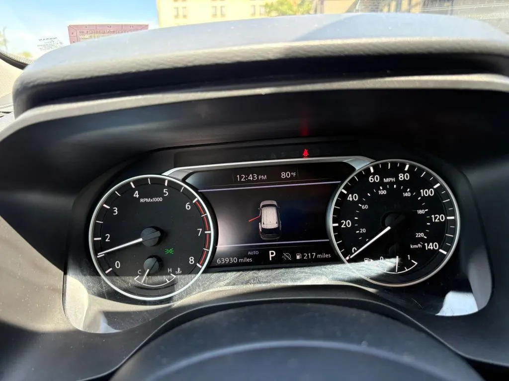 Nissan Rogue photo 14