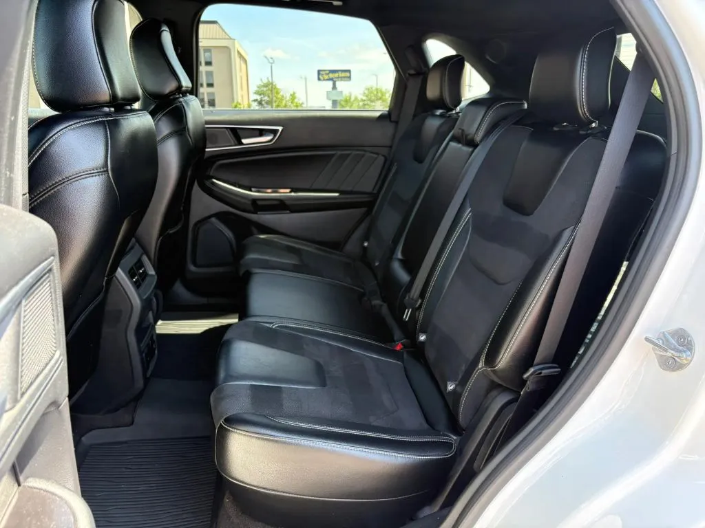 Ford Edge photo 24