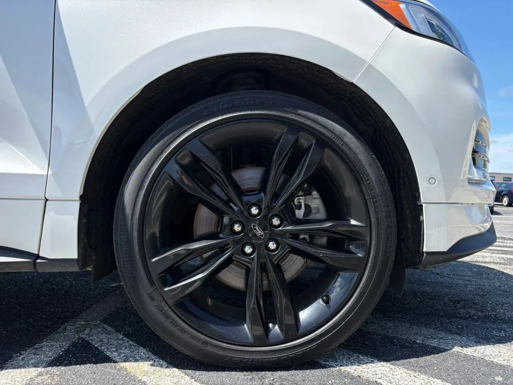 Ford Edge photo 33