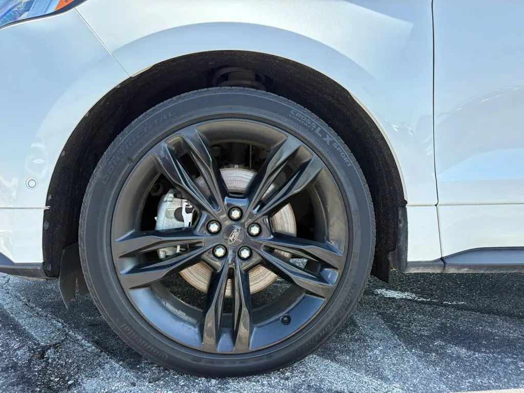 Ford Edge photo 30
