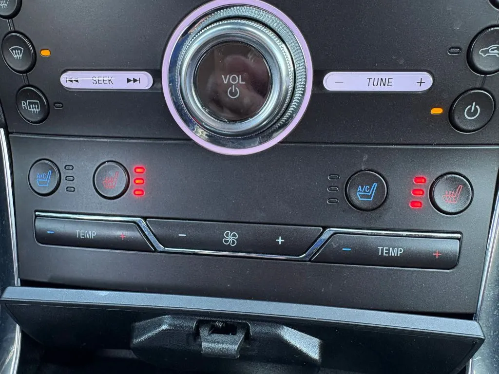 Ford Edge photo 18