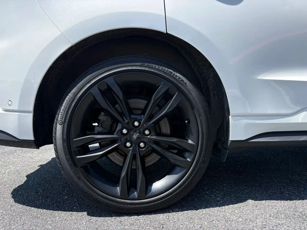 Ford Edge photo 32