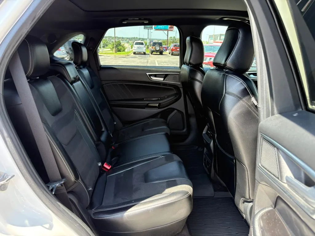 Ford Edge photo 22