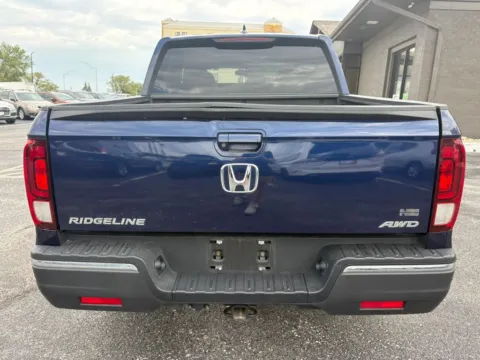 More photos of 2017 Honda Ridgeline RTS Pickup 4D 5 ft at Gateway Auto Sales, NE