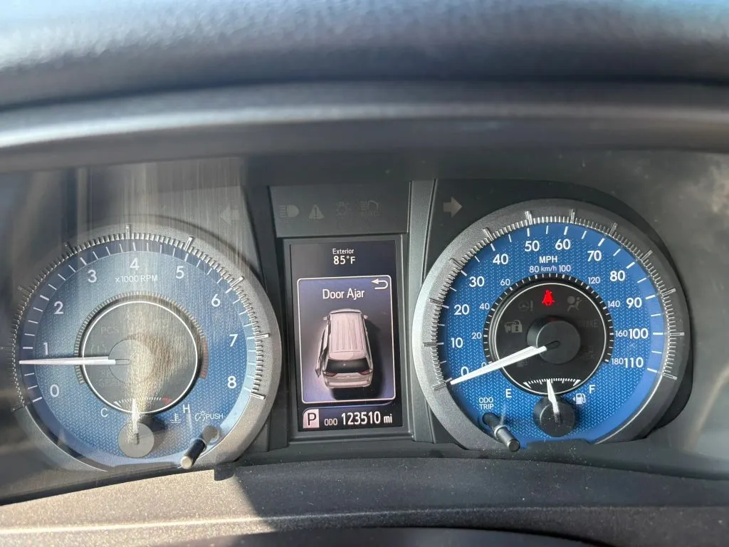 Toyota Sienna photo 16