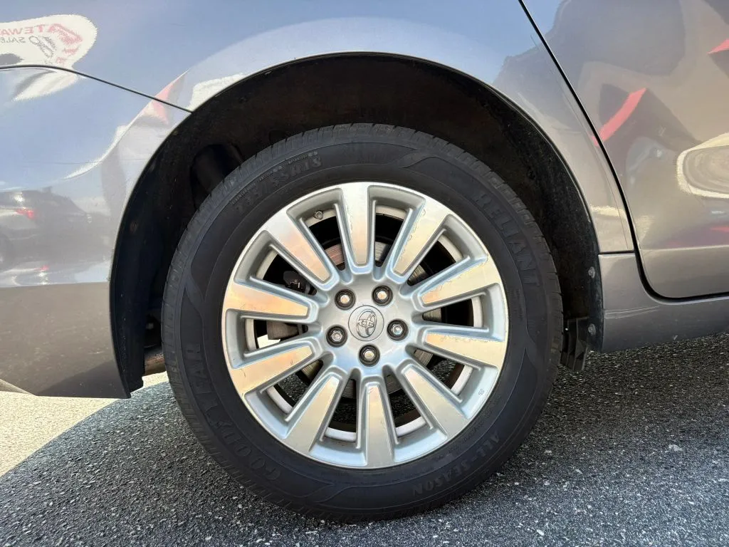 Toyota Sienna photo 29