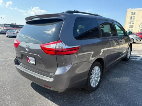 More photos of 2017 Toyota Sienna XLE Premium Minivan 4D at Gateway Auto Sales, NE