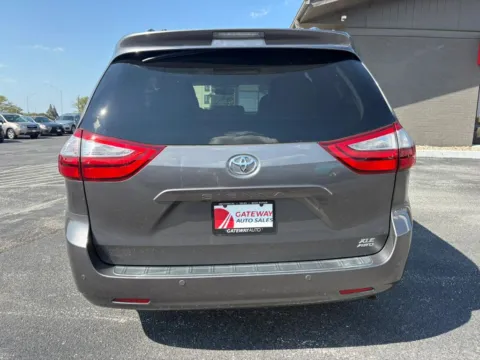 More photos of 2017 Toyota Sienna XLE Premium Minivan 4D at Gateway Auto Sales, NE