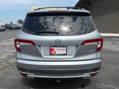 More photos of 2019 Honda Pilot Elite Sport Utility 4D at Gateway Auto Sales, NE