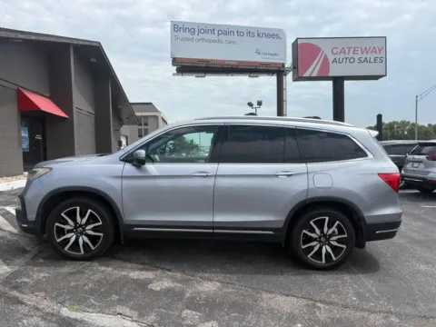 Photos of 2019 Honda Pilot Elite Sport Utility 4D for sale in Omaha, NE at Gateway Auto Sales