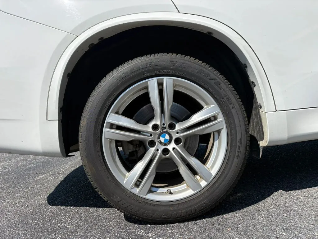 BMW X5 photo 30