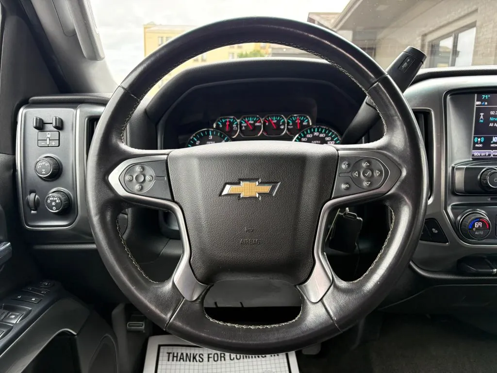 Chevrolet Silverado photo 12