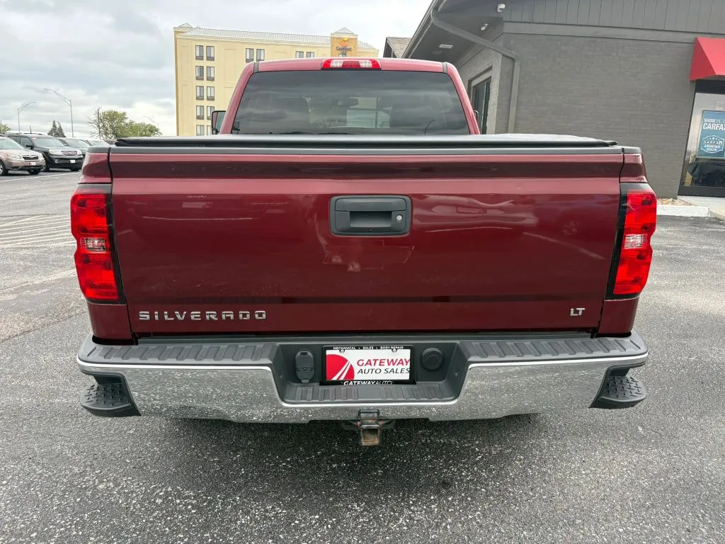 Chevrolet Silverado photo 4