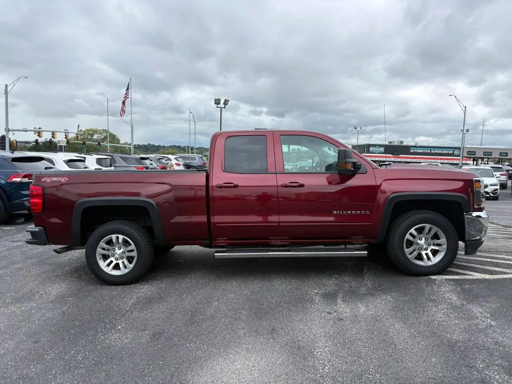 Chevrolet Silverado photo 6