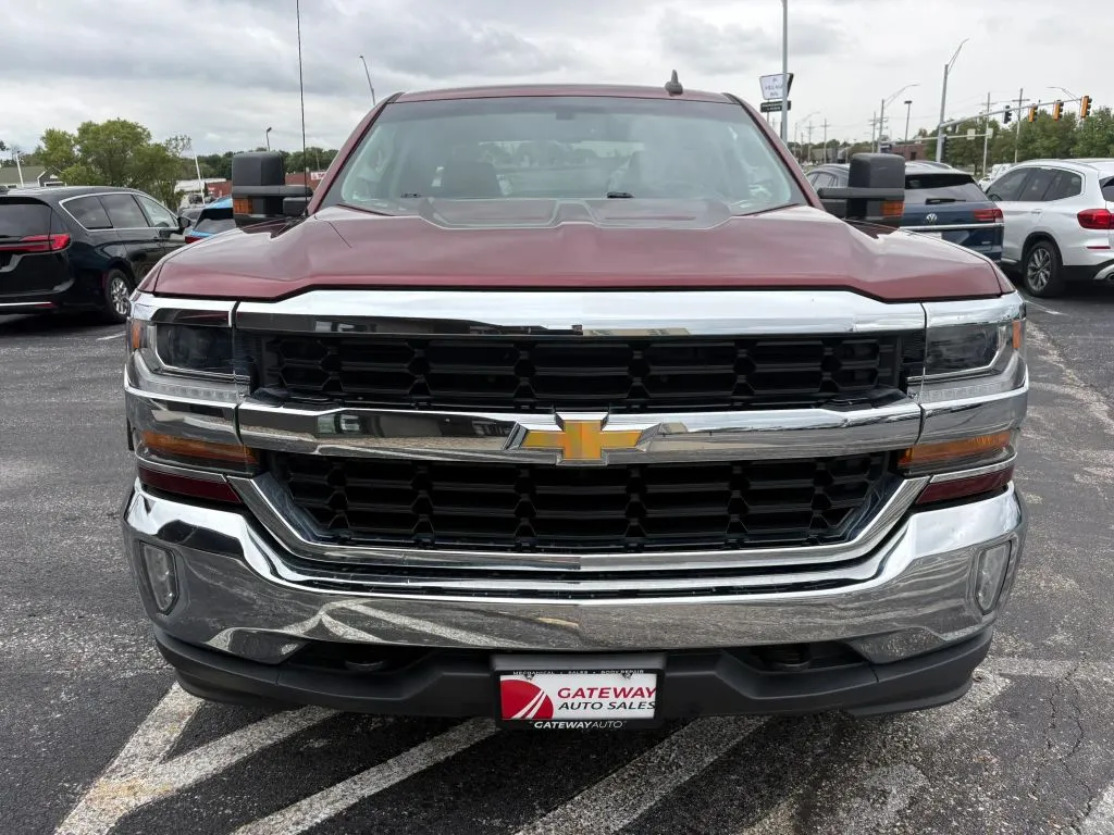 Chevrolet Silverado photo 8