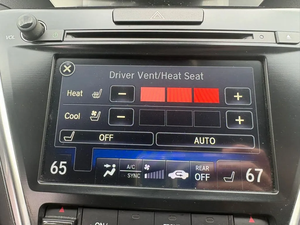 Acura MDX photo 15