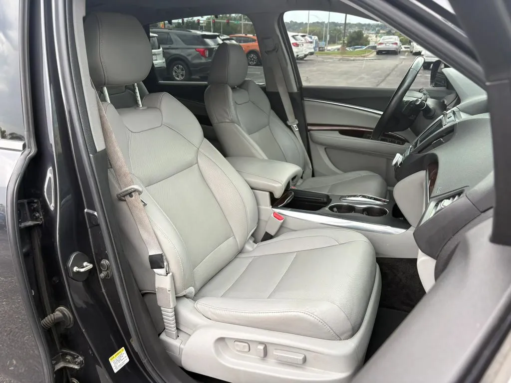 Acura MDX photo 19