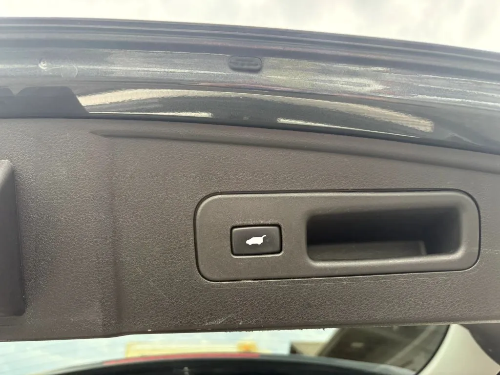 Acura MDX photo 11