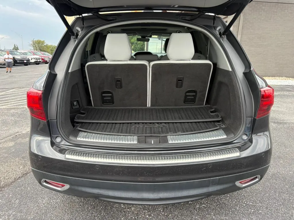 Acura MDX photo 9