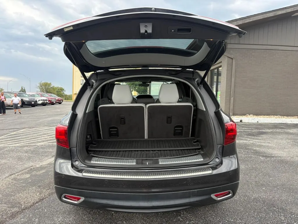 Acura MDX photo 10