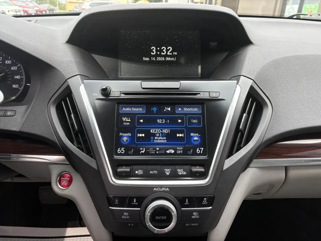 Acura MDX photo 14