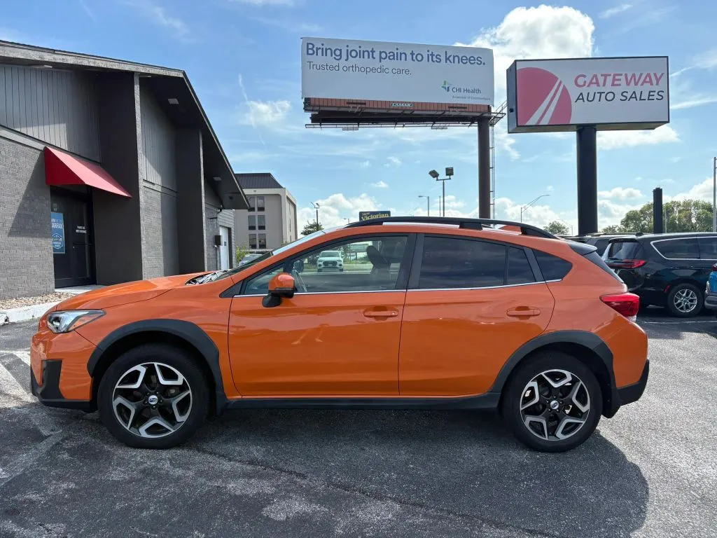 Subaru Crosstrek photo 2