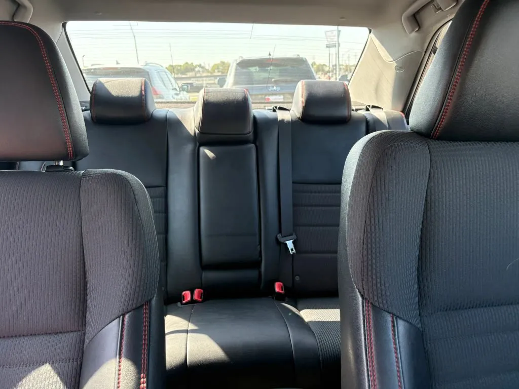 Toyota Camry photo 16