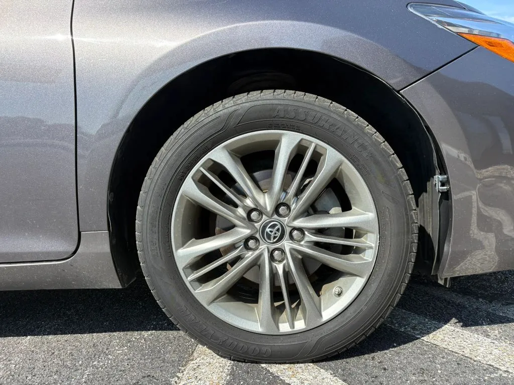 Toyota Camry photo 24