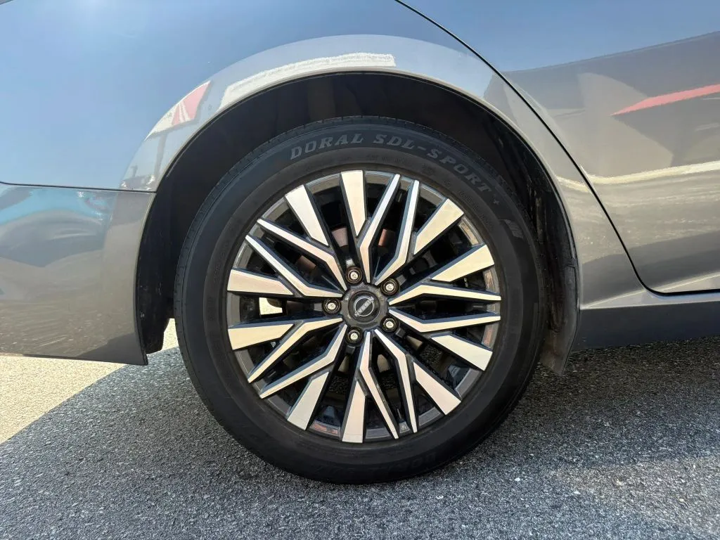 Nissan Altima photo 24