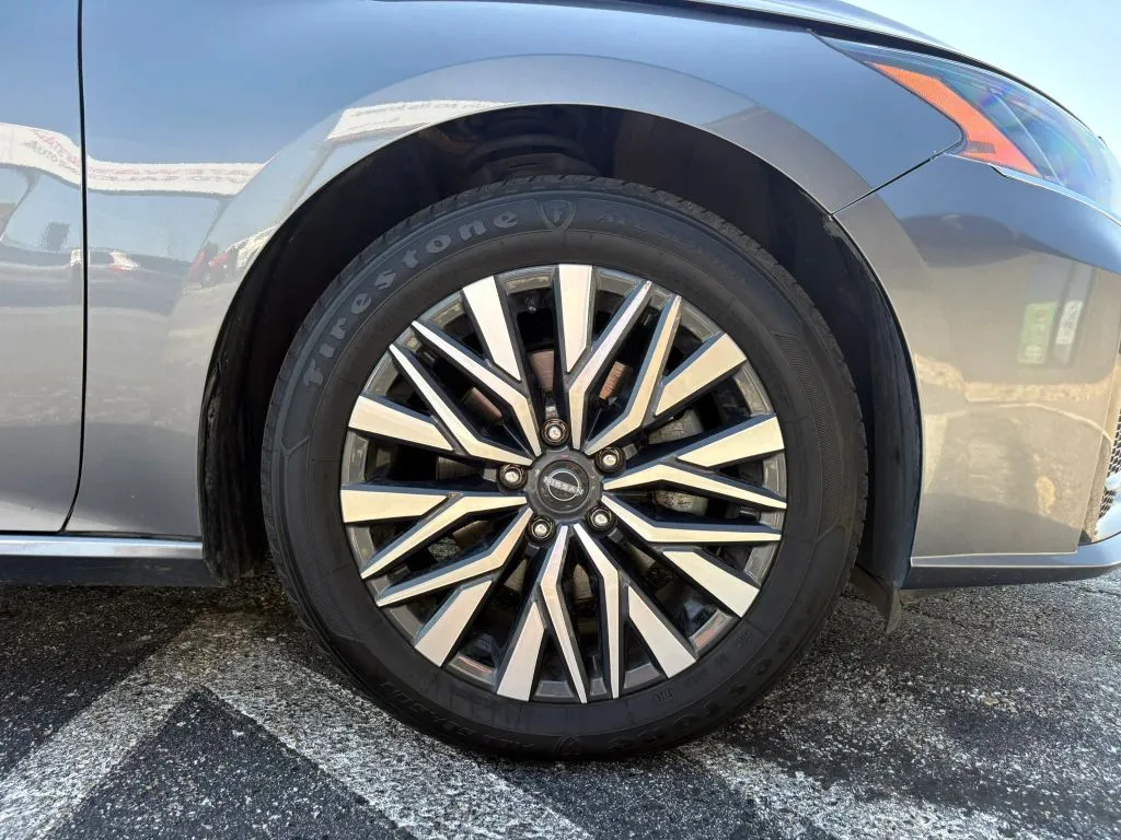 Nissan Altima photo 25