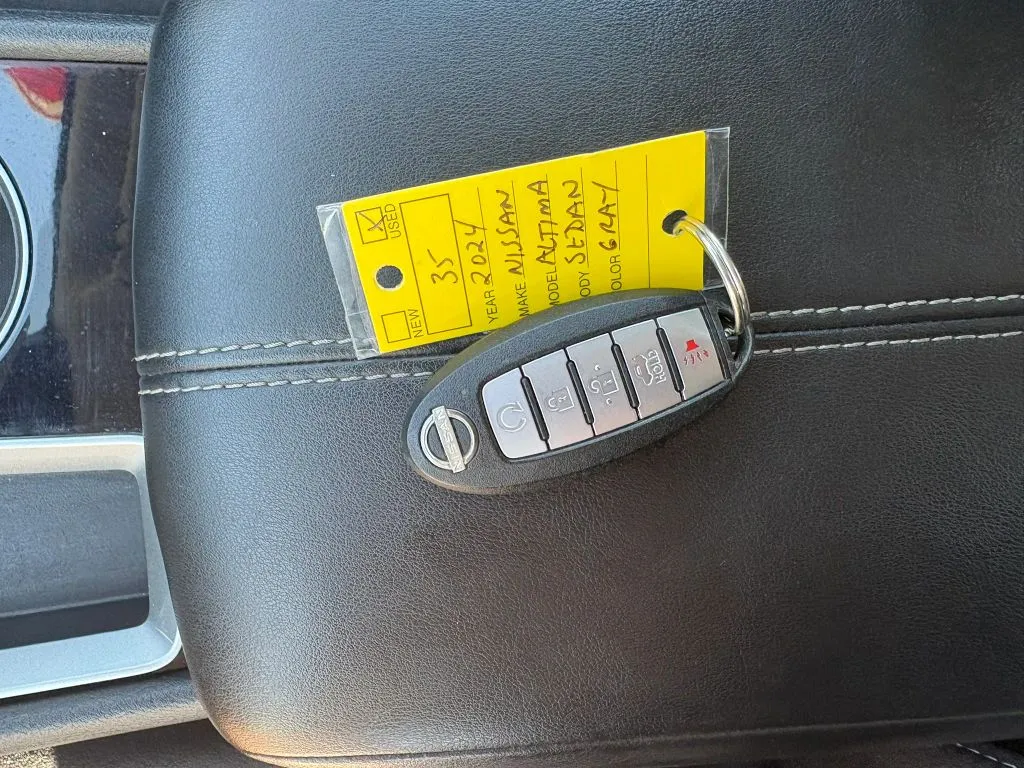 Nissan Altima photo 21
