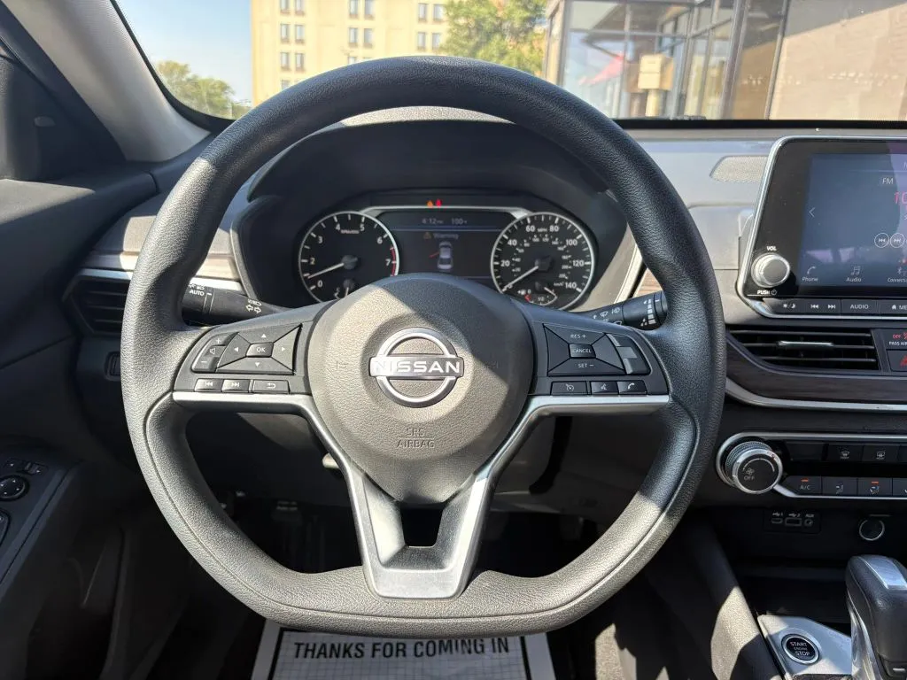 Nissan Altima photo 13